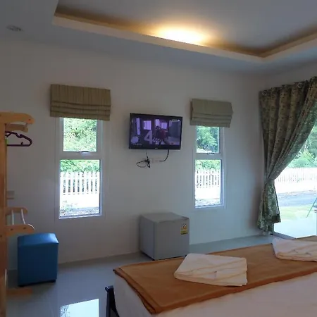 Lanta Triple Novel Hotel
